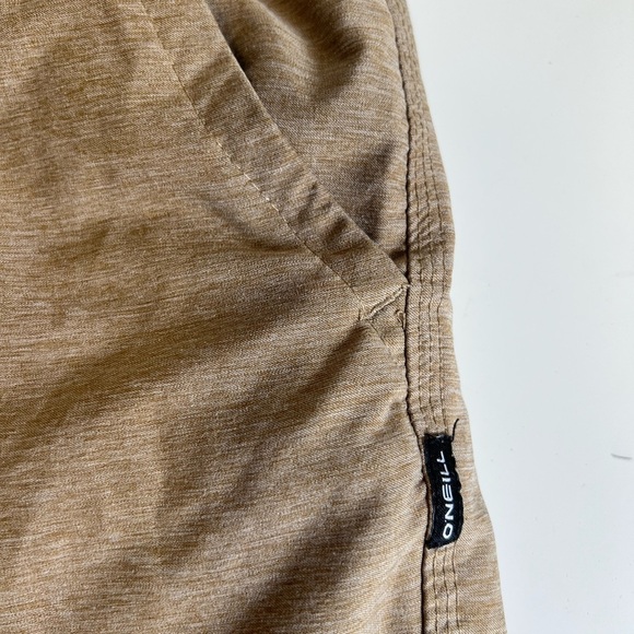 Men's Tan Flat Front Shorts Quick Dry size 36. - Picture 3 of 6